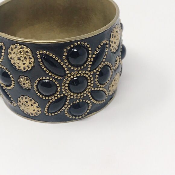 Y2K Artisan Fair Trade Women's Large Metal Floral Bracelet Cuff - Picture 2 of 6